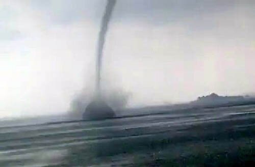 Puting_Beliung_di_Johor Puting Beliung di Johor 2011 - Tornado in Malaysia